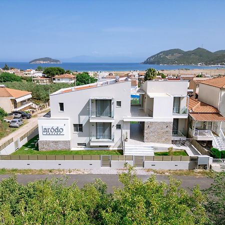 Arodo Suites Nea Iraklitsa Exteriör bild
