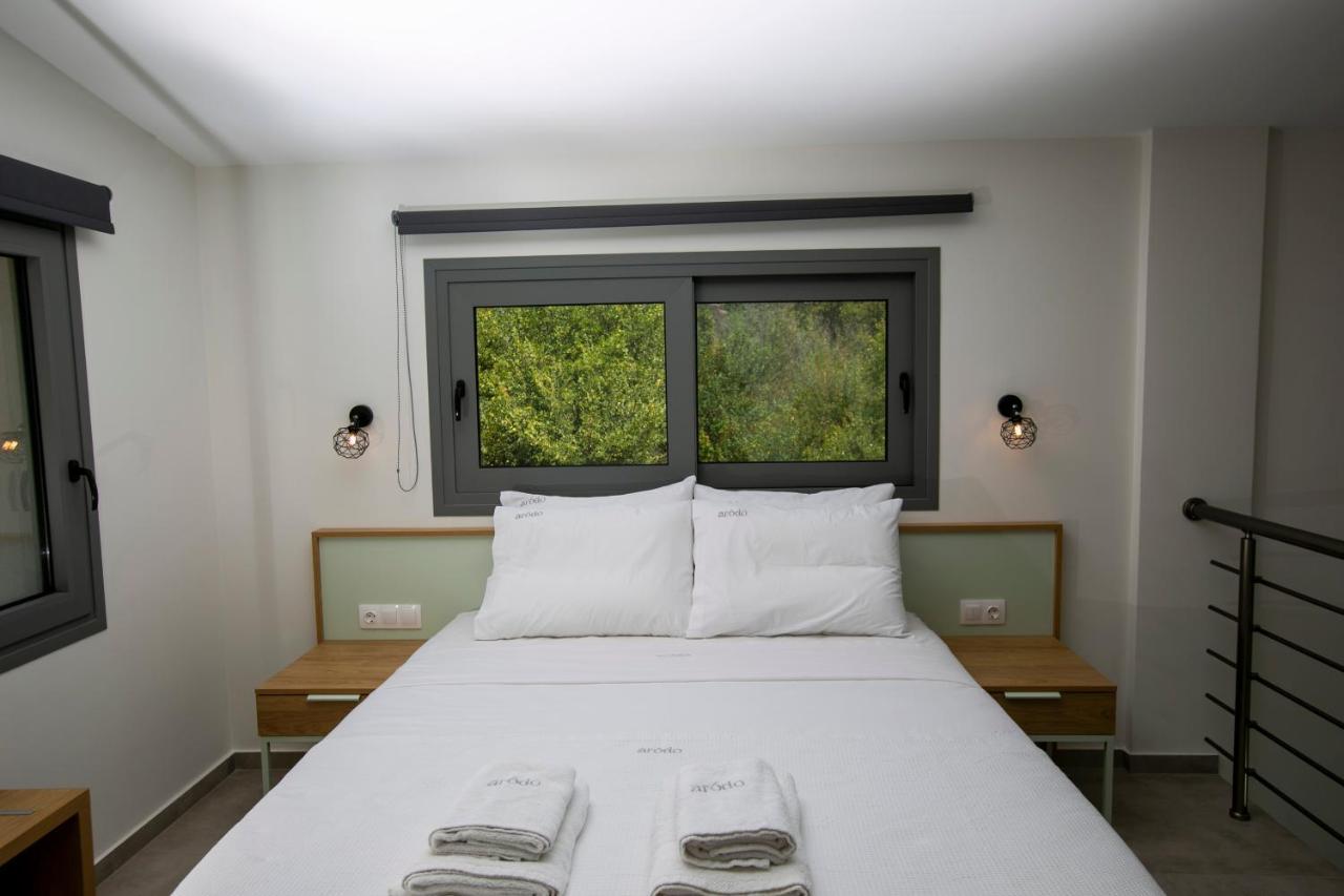 Arodo Suites Nea Iraklitsa Exteriör bild