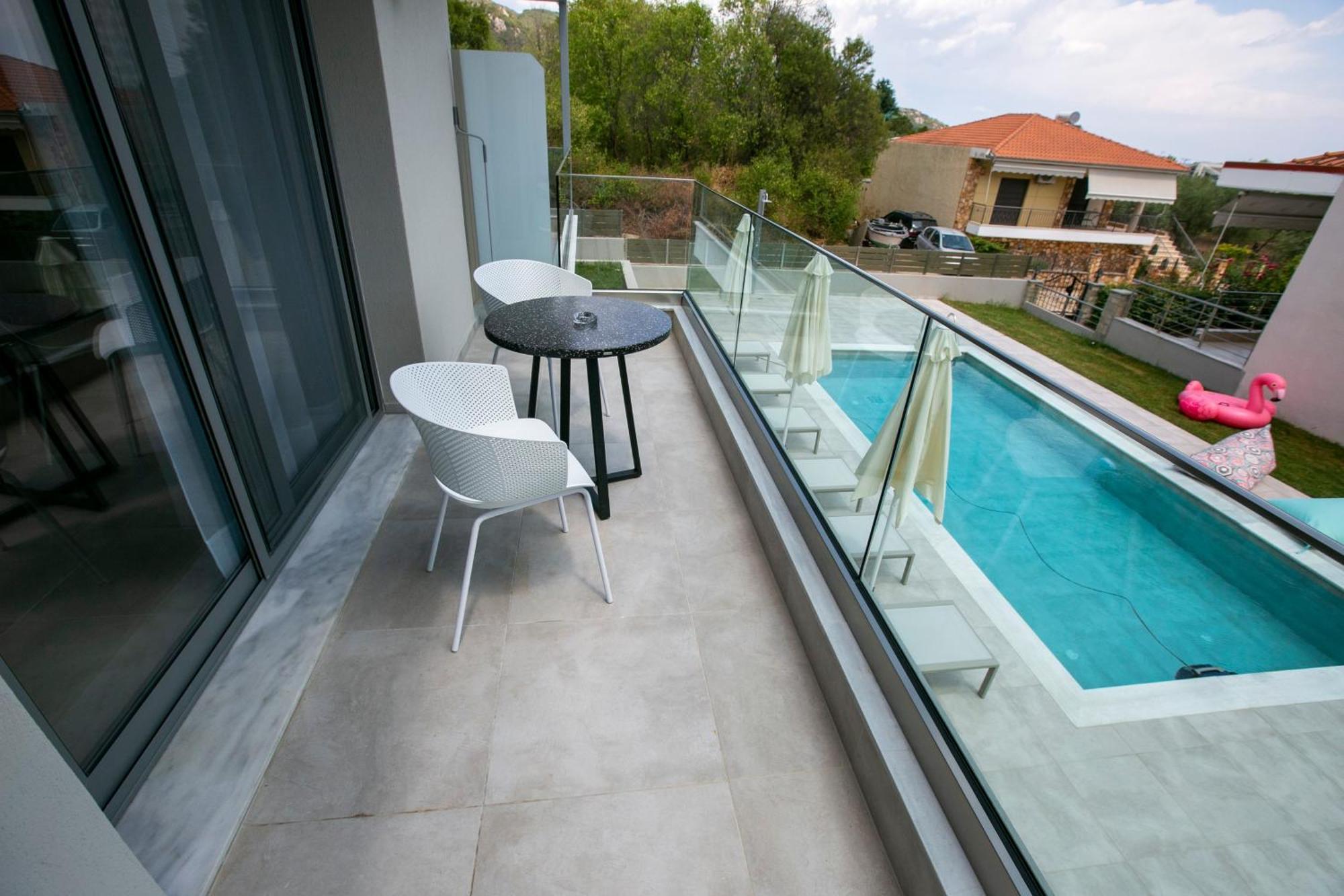 Arodo Suites Nea Iraklitsa Exteriör bild