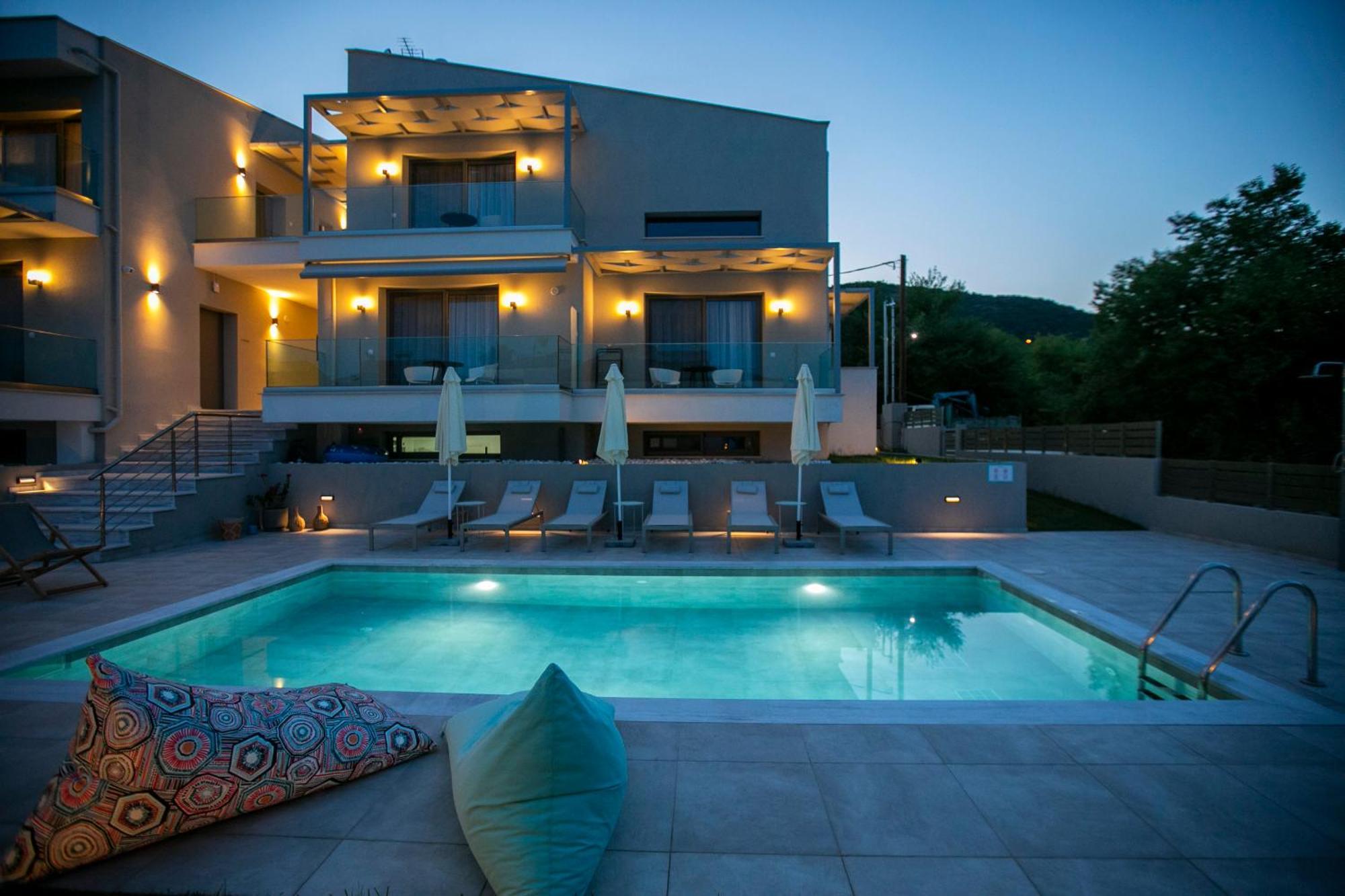 Arodo Suites Nea Iraklitsa Exteriör bild