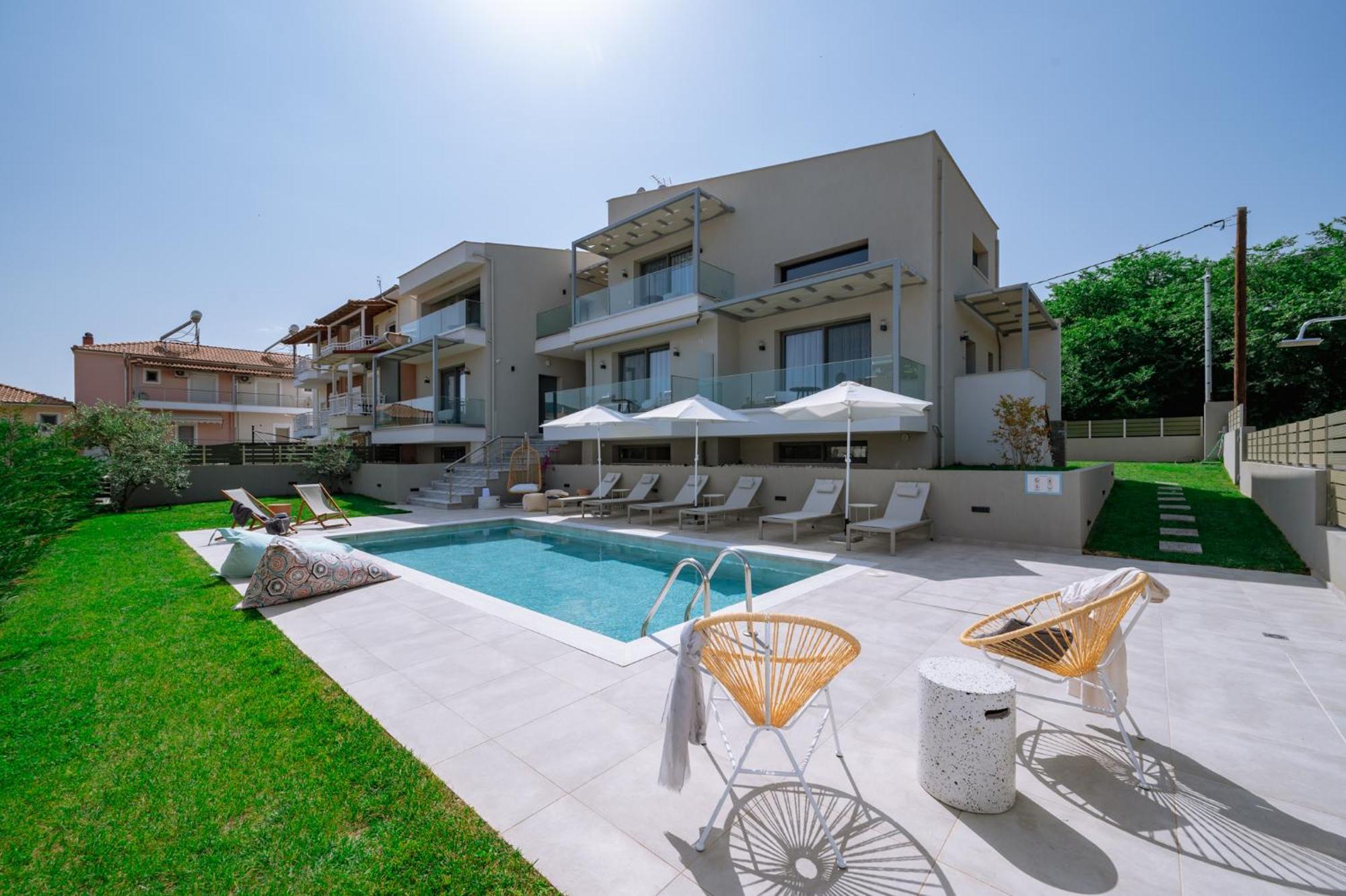 Arodo Suites Nea Iraklitsa Exteriör bild