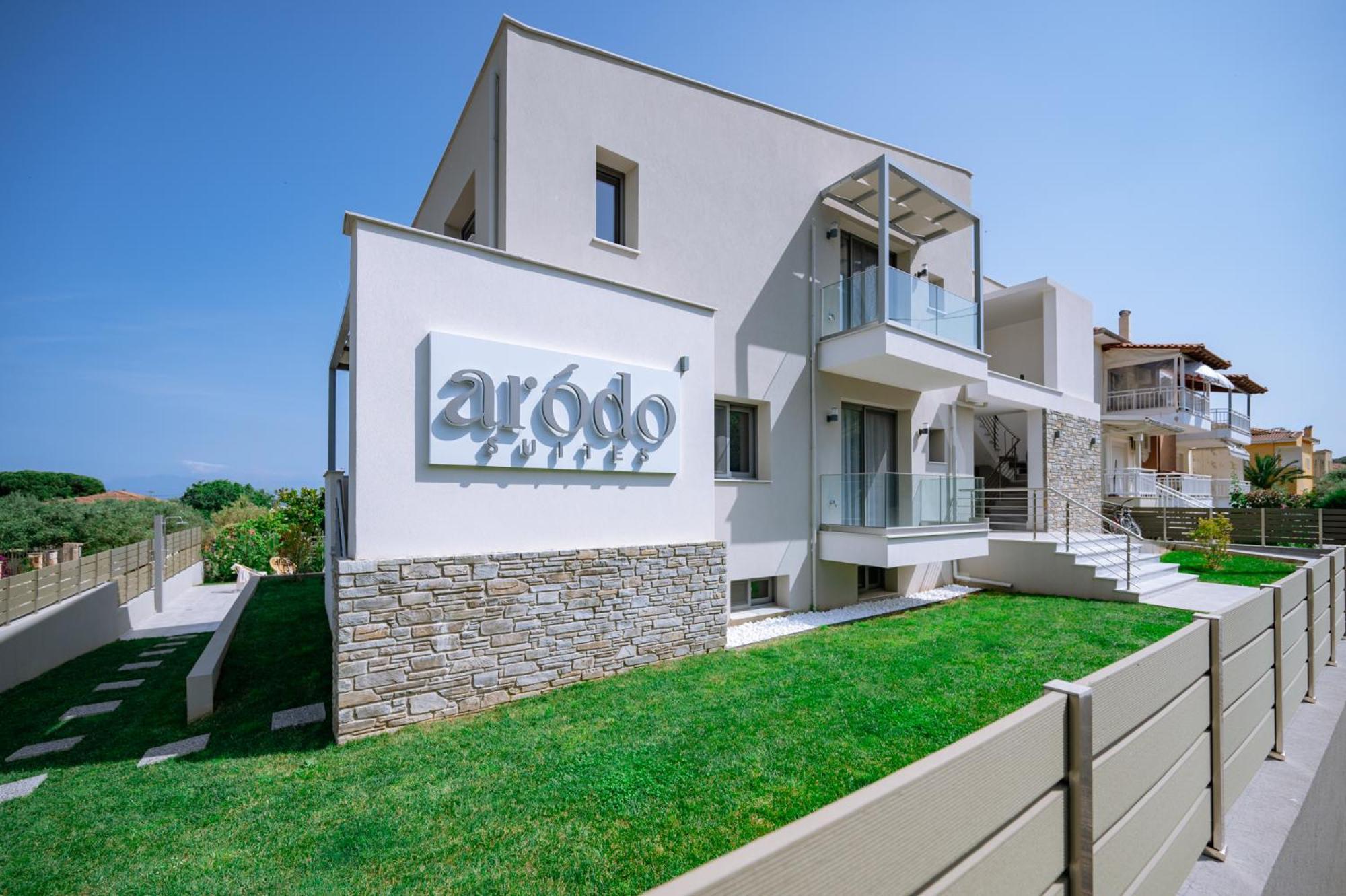Arodo Suites Nea Iraklitsa Exteriör bild